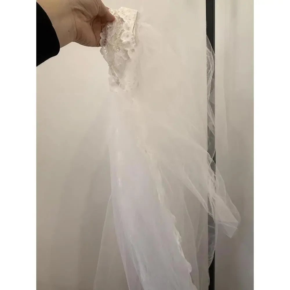 Very Long Vintage White Lace Trim Bridal Veil - Picture 13 of 14